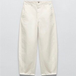 ZARA "The Twisted Balloon" Jeans – Ecru